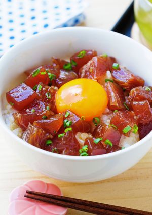 すぐできる！かつおのコロコロ漬け丼　-レシピのメイン写真