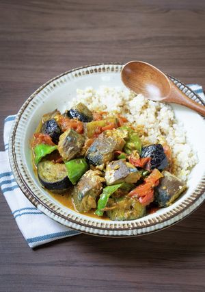 夏野菜ゴロゴロの鯖缶カレー-レシピのメイン写真