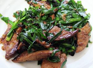 豚レバーで作る濃厚にレバニラ炒め-レシピのメイン写真