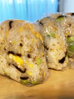 【備忘録】枝豆と塩昆布と卵のおにぎり-レシピのメイン写真