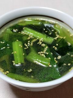 小松菜とわかめの中華風スープ-レシピのメイン写真