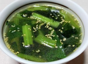 小松菜とわかめの中華風スープ-レシピのメイン写真