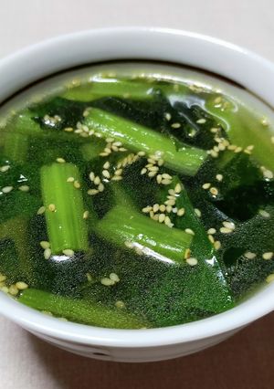小松菜とわかめの中華風スープ-レシピのメイン写真