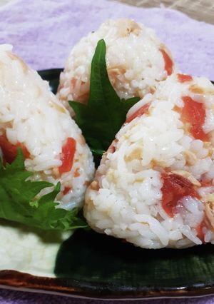 味付けいらず。ツナと梅干しのおにぎり-レシピのメイン写真