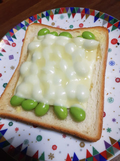 蜂蜜とろ~り枝豆トースト-レシピのメイン写真