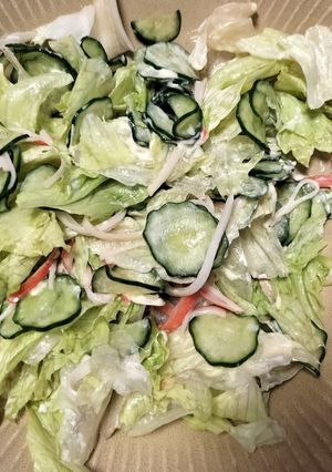 きゅうりとカニカマのレタスサラダ-レシピのメイン写真
