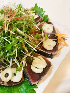 鰹たたきの薬味でさっぱりサラダ-レシピのメイン写真