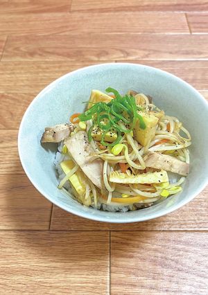 筍とチャーシューのピリ辛丼-レシピのメイン写真