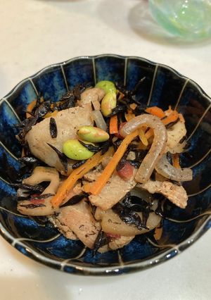 ひじきと豚のカリカリ梅煮-レシピのメイン写真