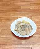 れんこんと玉こんにゃくの煮物