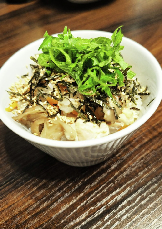 白だしで！舞茸と油揚げの炊き込みご飯-レシピのメイン写真