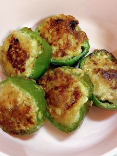 簡単☆チーズでめちゃ旨ピーマンの肉詰め♪-レシピのメイン写真