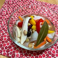 A picture of いつものピクルスに蒸し豆プラスお弁当にも.