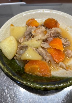 にんにく香る♪塩麹でトマト肉じゃが-レシピのメイン写真