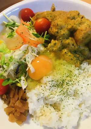 市販カレー●鶏肉のミルク＆チーズ卵カレー-レシピのメイン写真