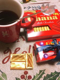 ガーナミルク1口チョコを紅茶と一緒に-レシピのメイン写真
