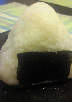 ゴマ油が香る、おかかおにぎり-レシピのメイン写真