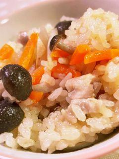 炊飯器で作る鶏肉としめじのおこわ6合-レシピのメイン写真