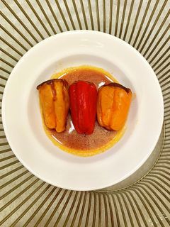 丸ごとピーマンの肉詰め煮込み-レシピのメイン写真