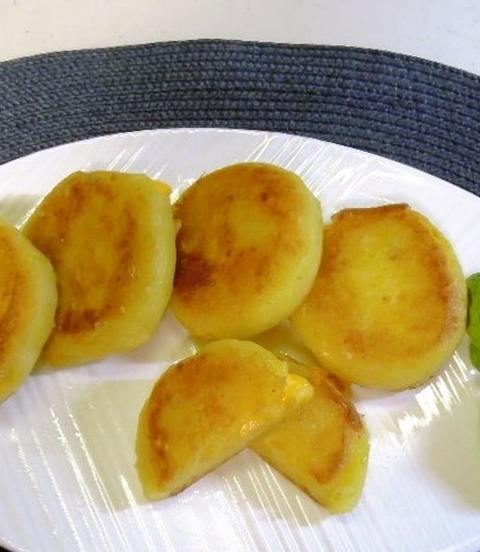 じゃが芋のチーズ入りお焼き by 君津市 【クックパッド】 簡単おいしい