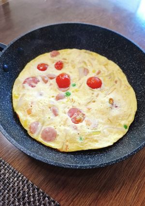 ウインナーとミニトマトのオムレツ♪-レシピのメイン写真