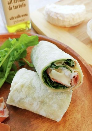 生ハムとルッコラのトルティーヤラップ-レシピのメイン写真