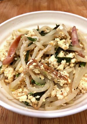 時短でも充実　ニラもやしと豆腐の卵炒め-レシピのメイン写真