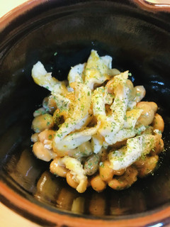 毎日の納豆●鶏皮の揚げ焼きトッピング-レシピのメイン写真