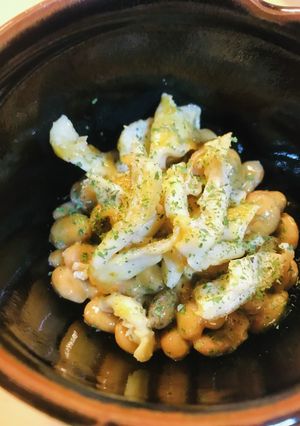 毎日の納豆●鶏皮の揚げ焼きトッピング-レシピのメイン写真