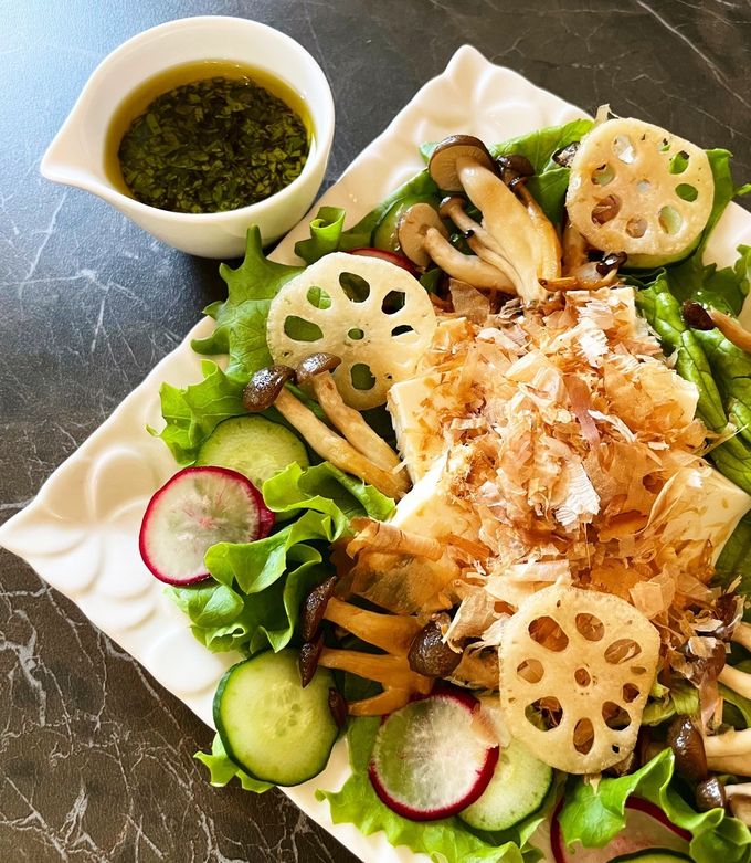 具だくさん簡単ドレッシングの和風サラダ by Ricena 【クックパッド