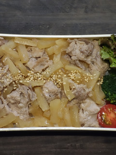 レンジで★大根と豚肉のめんつゆ煮の丼弁当-レシピのメイン写真