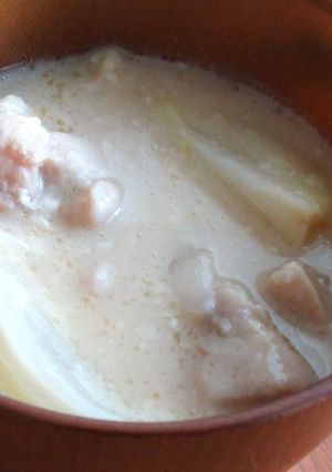 【 鶏もも肉と新玉ねぎの甘酒塩麹スープ〗-レシピのメイン写真