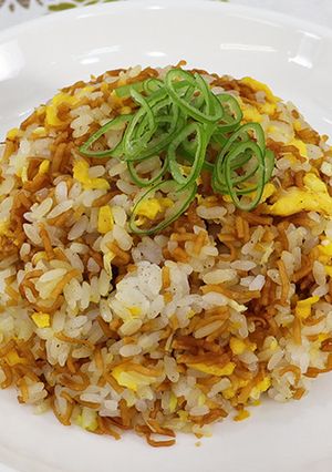 すぐ美味しい♡チキンラーメン炒飯-レシピのメイン写真