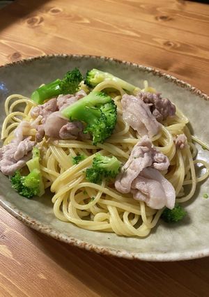 ワンパンブロッコリーと豚のペペロンチーノ-レシピのメイン写真