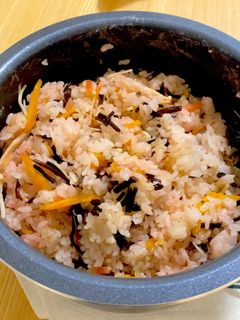 紅しょうがの炊き込みご飯-レシピのメイン写真