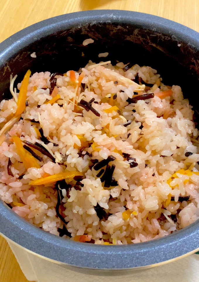 紅しょうがの炊き込みご飯-レシピのメイン写真