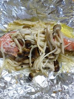 鮭ときのこのホイル焼き-レシピのメイン写真