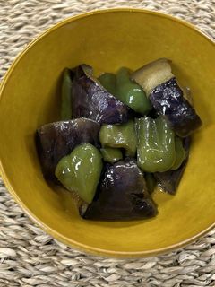 簡単!冷凍揚げなすとピーマンの煮物-レシピのメイン写真