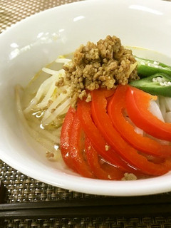 夏野菜とカレーそぼろのフォー-レシピのメイン写真