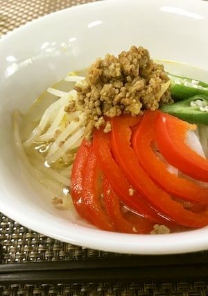 夏野菜とカレーそぼろのフォー-レシピのメイン写真