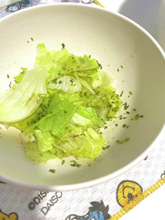 レタスと塩とごま油と青のりの簡単サラダ-レシピのメイン写真