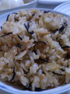 ひじきたっぷり☆簡単☆炊き込みご飯-レシピのメイン写真