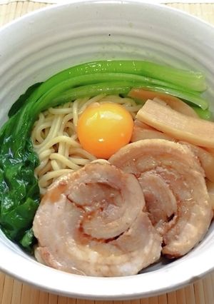 旨い油そばチャーシュー小松菜メンマ卵黄-レシピのメイン写真