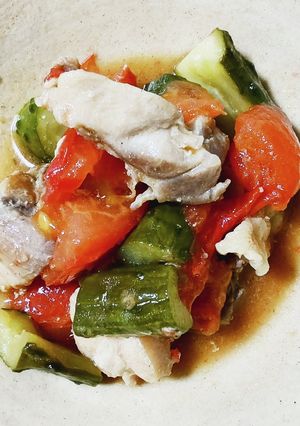 簡単!夏野菜と鶏もも肉のごま油炒め煮!-レシピのメイン写真