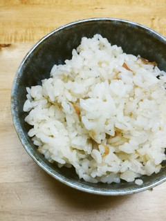 ちりめんじゃこと梅干しの炊き込みご飯-レシピのメイン写真