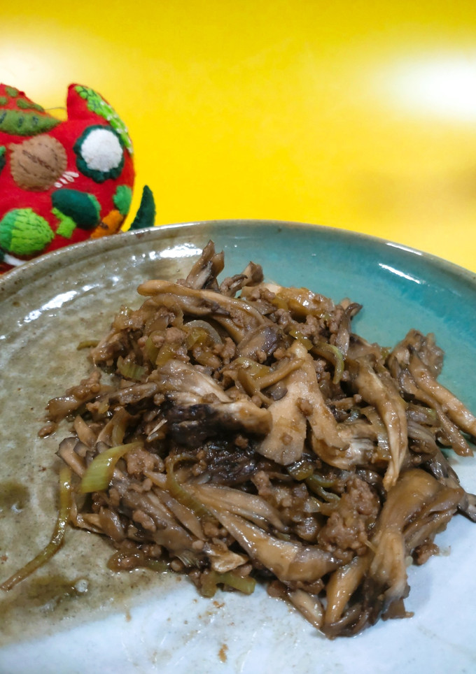 舞茸とひき肉の炒めもの　-レシピのメイン写真