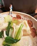 市販の水餃子で簡単満腹中華スープ