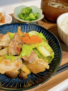 鶏ももとキャベツのコンソメバター炒め-レシピのメイン写真