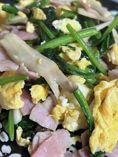 ほうれん草と卵とベーコンのバター炒め-レシピのメイン写真