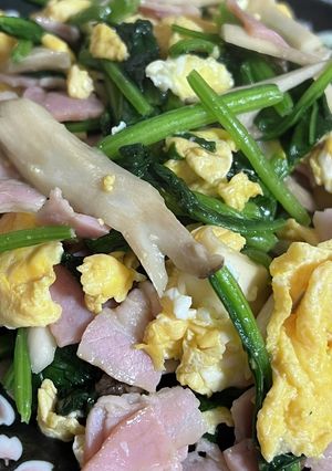 ほうれん草と卵とベーコンのバター炒め-レシピのメイン写真